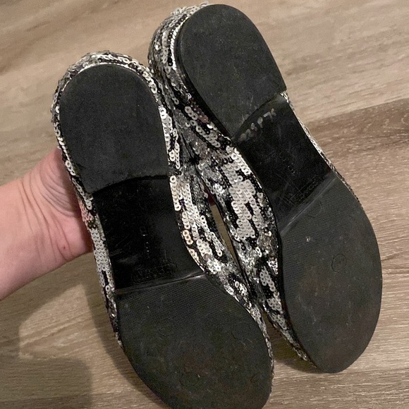 [Coach] Sequined Bow Silver & Black Ballet Flats Shoes Women's Size 6.0 (B) - Picture 8 of 9